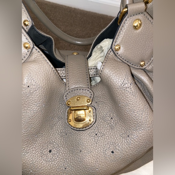 Louis Vuitton Mahina XL shoulder bag - Picture 5 of 9